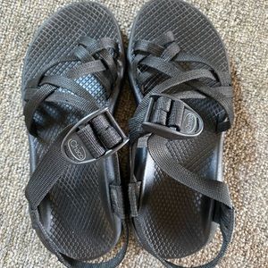 Women’s Chaco Black Double Strap Size 6